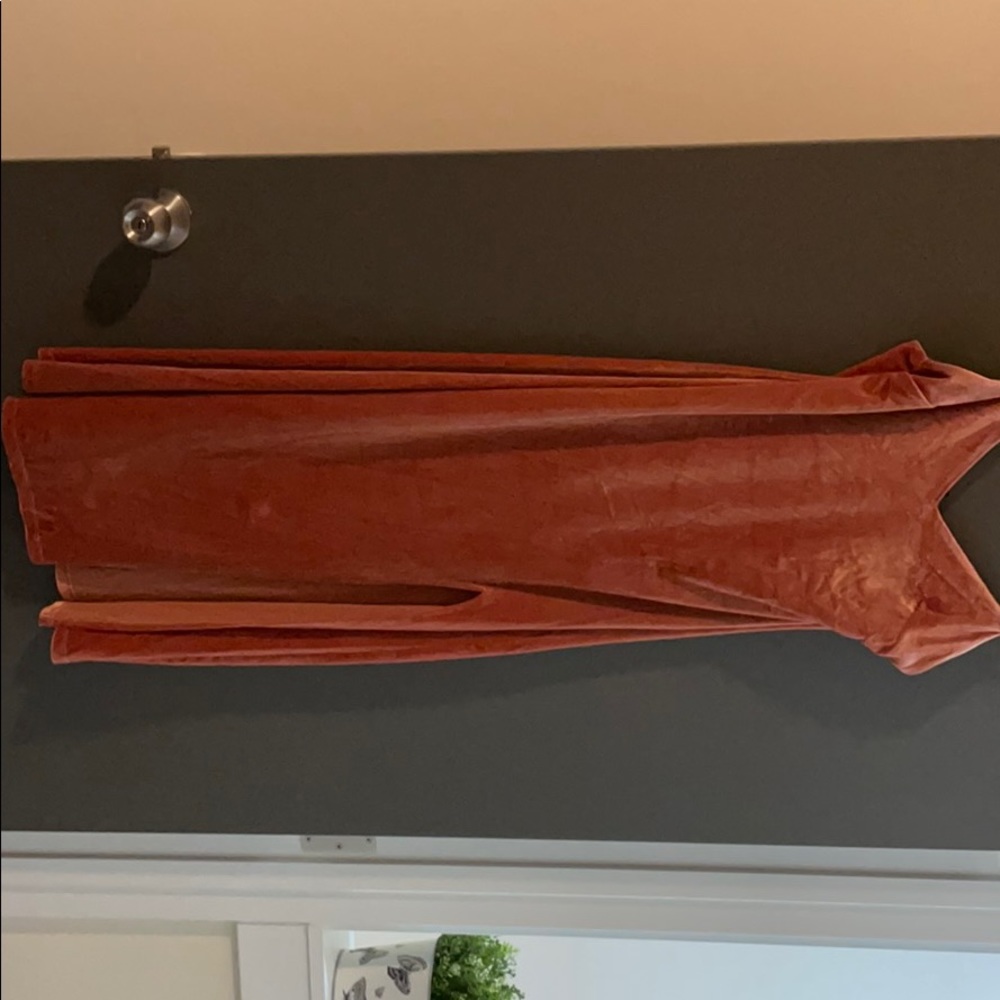 Dress - Picture 2 of 3
